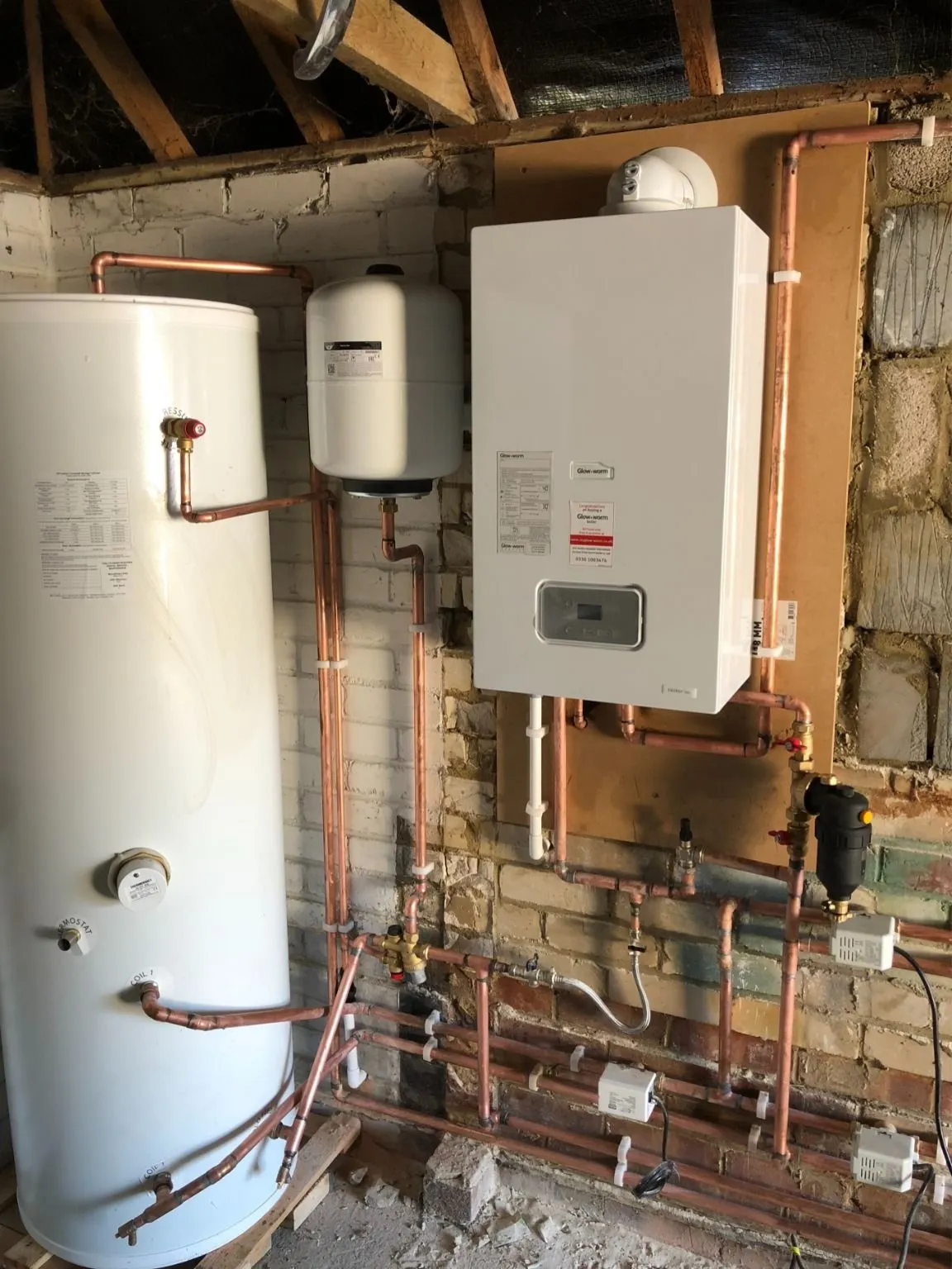 Indirect system with underfloor heating and Glowworm energy boiler
